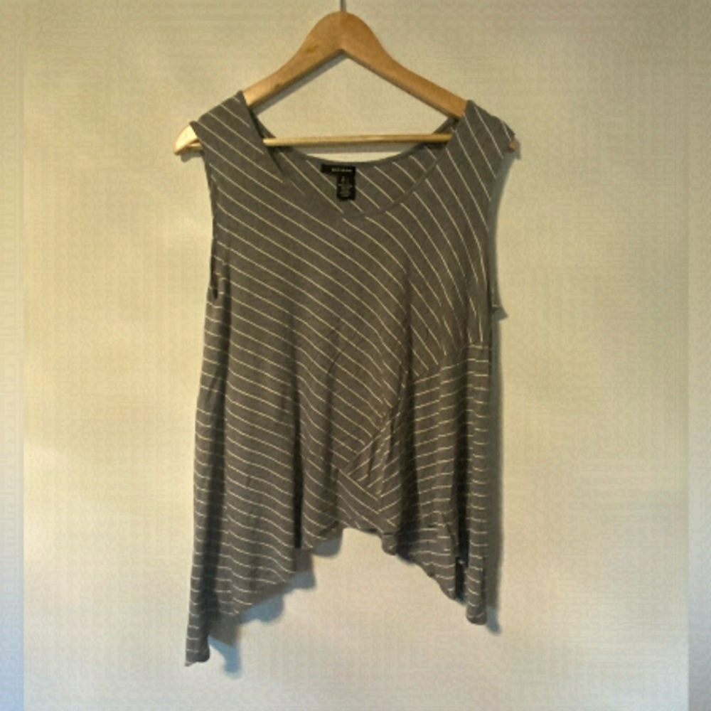🐦‍⬛HOST PICK🐦‍⬛ DKNY Jeans Gray w/White Stripes Motif Sleeveless Tank Top